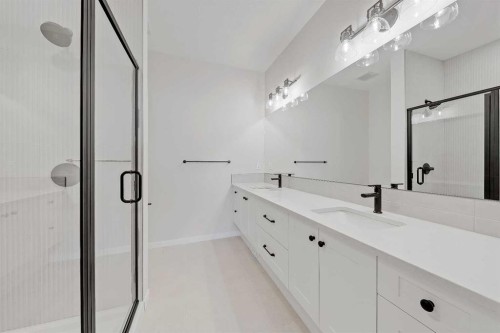 117 5 Avenue Se, High River, AB - Indoor Photo Showing Bathroom