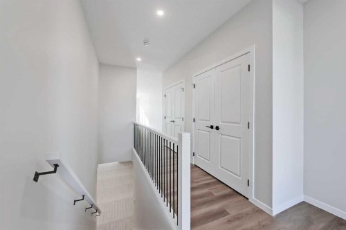 117 5 Avenue Se, High River, AB - Indoor Photo Showing Other Room