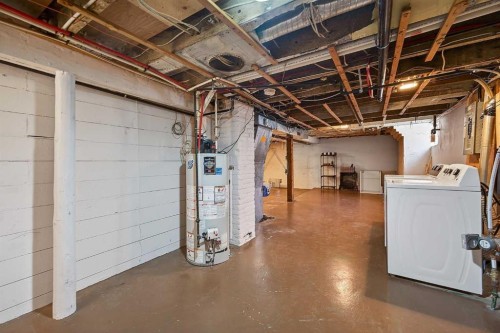 1815 4 Street Nw, Calgary, AB - Indoor Photo Showing Laundry Room