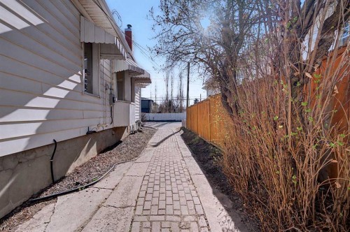 1815 4 Street Nw, Calgary, AB - Outdoor