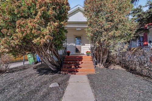 1815 4 Street Nw, Calgary, AB - Outdoor