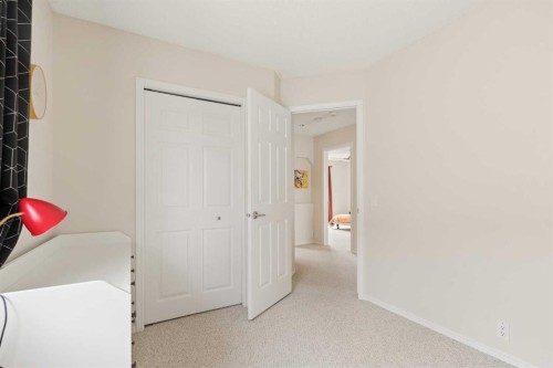 68 Cranfield Place Se, Calgary, AB - Indoor
