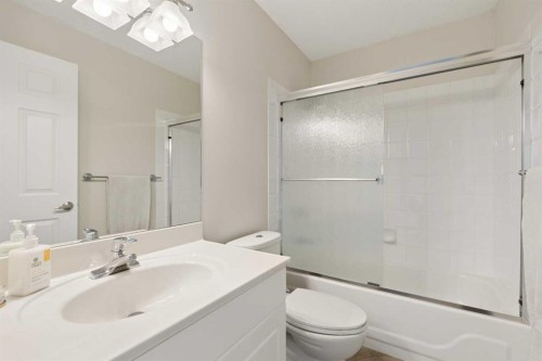 68 Cranfield Place Se, Calgary, AB - Indoor Photo Showing Bathroom