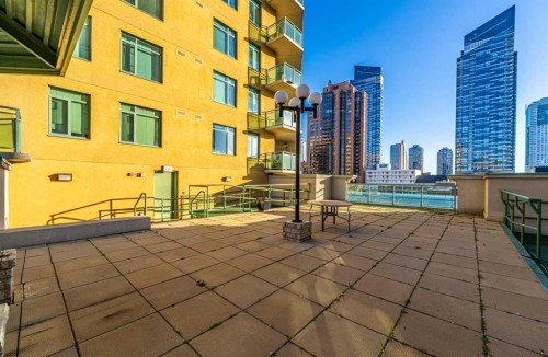 1004-1121 6 Avenue Sw, Calgary, AB - Outdoor