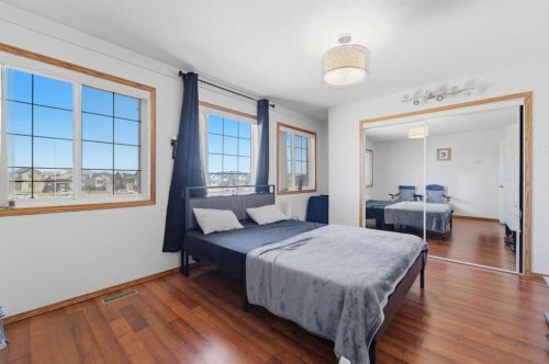 139 Saddlehorn Close Ne, Calgary, AB - Indoor Photo Showing Bedroom