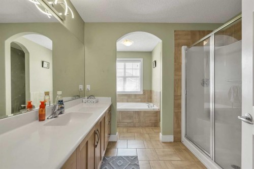 69-39 Strathlea Common Sw, Calgary, AB 