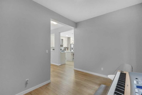 672 Walgrove Boulevard Se, Calgary, AB - Indoor Photo Showing Other Room