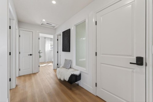 1607 Marlyn Way Ne, Calgary, AB - Indoor Photo Showing Other Room