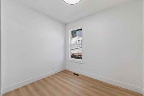 1607 Marlyn Way Ne, Calgary, AB - Indoor Photo Showing Other Room