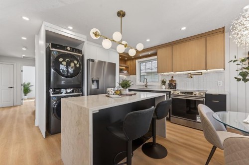 1607 Marlyn Way Ne, Calgary, AB - Indoor Photo Showing Kitchen
