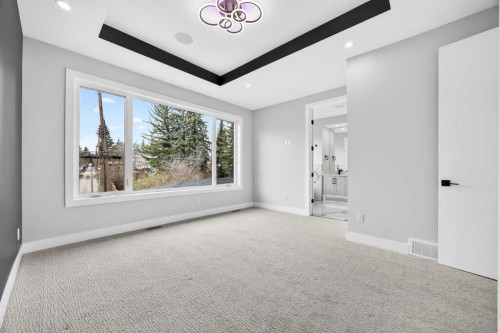 107 Hartford Road Nw, Calgary, AB - Indoor Photo Showing Other Room