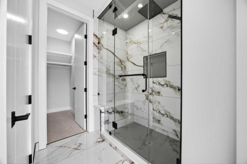 107 Hartford Road Nw, Calgary, AB - Indoor Photo Showing Bathroom