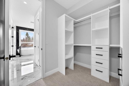 107 Hartford Road Nw, Calgary, AB - Indoor