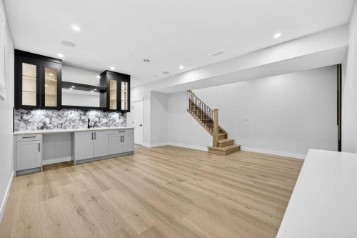 107 Hartford Road Nw, Calgary, AB - Indoor