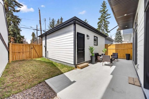 107 Hartford Road Nw, Calgary, AB - Outdoor With Exterior