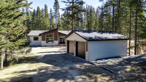 120-32529 Range Road 52  Rural Mountain View County, AB T0M 1X0