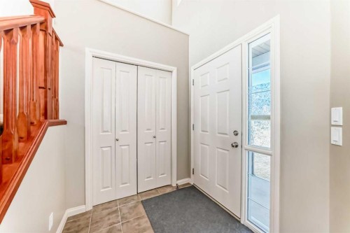 60 Sunset Circle, Cochrane, AB - Indoor Photo Showing Other Room