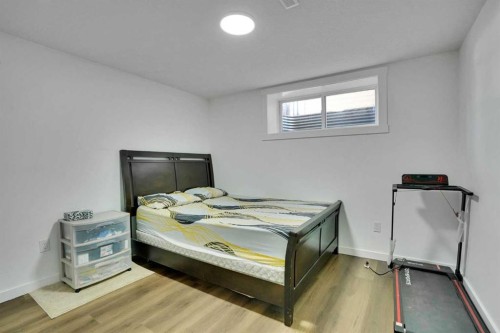 197 Skyview Springs Crescent Ne, Calgary, AB - Indoor Photo Showing Bedroom