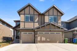 125 Kinniburgh Loop Chestermere, AB T1X 0T9