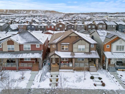 47 Wolf Willow Boulevard Se, Calgary, AB - Outdoor With Facade