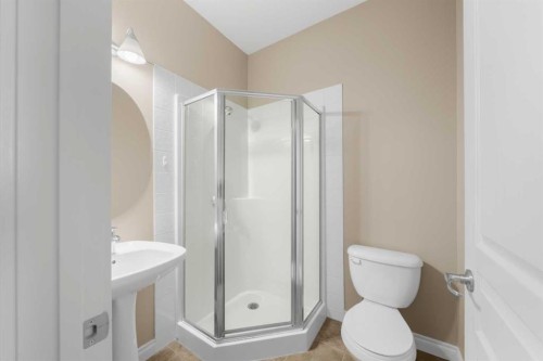 9-181 Rockyledge View Nw, Calgary, AB - Indoor Photo Showing Bathroom