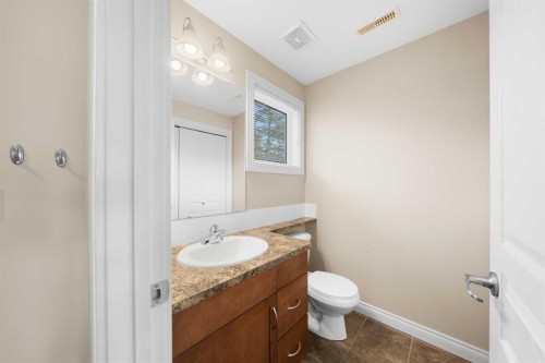 9-181 Rockyledge View Nw, Calgary, AB - Indoor Photo Showing Bathroom