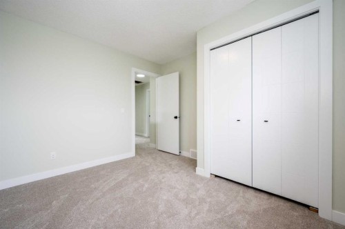 88 Applemont Close Se, Calgary, AB - Indoor Photo Showing Other Room