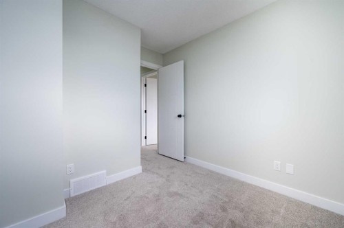 88 Applemont Close Se, Calgary, AB - Indoor Photo Showing Other Room