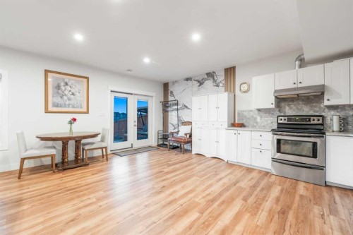 105 Carringvue Manor Nw, Calgary, AB - Indoor Photo Showing Kitchen