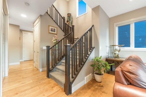 105 Carringvue Manor Nw, Calgary, AB - Indoor Photo Showing Other Room