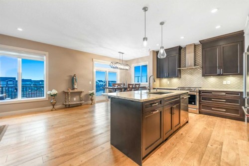 105 Carringvue Manor Nw, Calgary, AB - Indoor Photo Showing Kitchen With Upgraded Kitchen
