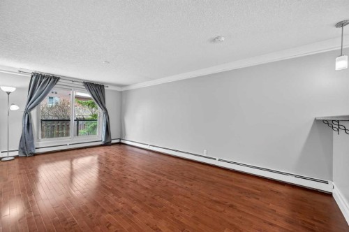 203-644 Meredith Road Ne, Calgary, AB - Indoor Photo Showing Kitchen