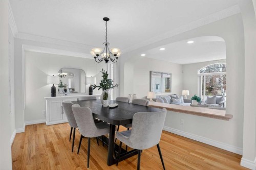 7051 Christie Briar Manor Sw, Calgary, AB - Indoor Photo Showing Dining Room