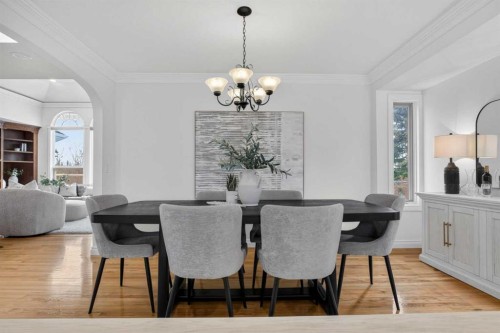7051 Christie Briar Manor Sw, Calgary, AB - Indoor Photo Showing Dining Room