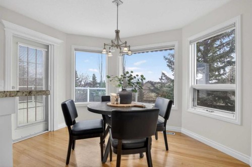 7051 Christie Briar Manor Sw, Calgary, AB - Indoor Photo Showing Dining Room
