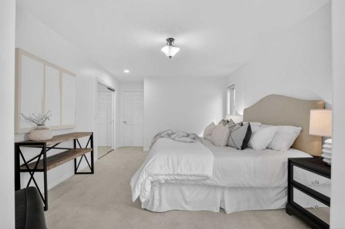 7051 Christie Briar Manor Sw, Calgary, AB - Indoor Photo Showing Bedroom