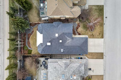7051 Christie Briar Manor Sw, Calgary, AB - Outdoor