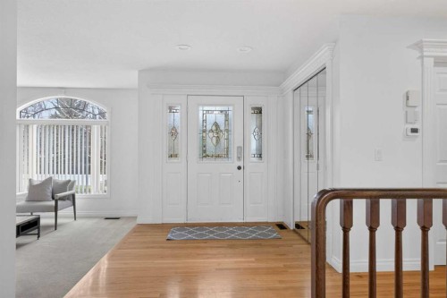 7051 Christie Briar Manor Sw, Calgary, AB - Indoor Photo Showing Other Room