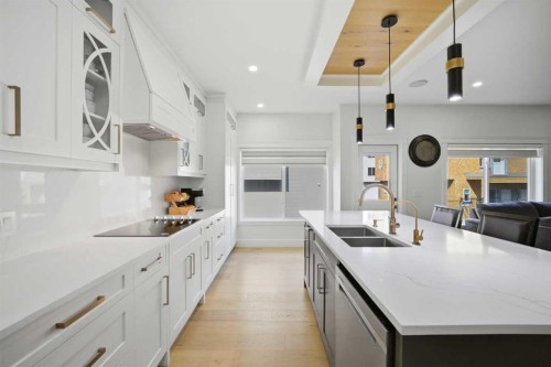 15 Saddlecrest Link Ne, Calgary, AB - Indoor Photo Showing Kitchen With Double Sink With Upgraded Kitchen