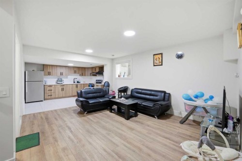 15 Saddlecrest Link Ne, Calgary, AB - Indoor