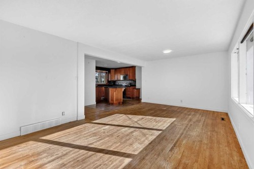 16 Heston Street Nw, Calgary, AB - Indoor