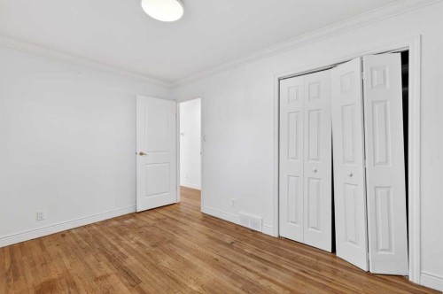 16 Heston Street Nw, Calgary, AB - Indoor Photo Showing Other Room