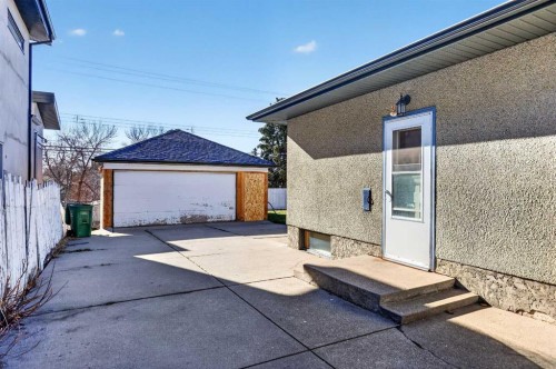 16 Heston Street Nw, Calgary, AB - Outdoor With Exterior