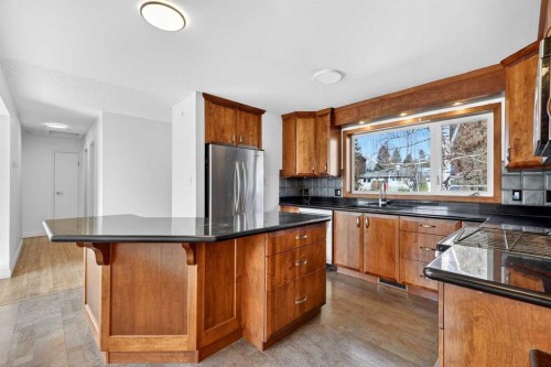 16 Heston Street Nw, Calgary, AB - Indoor Photo Showing Kitchen