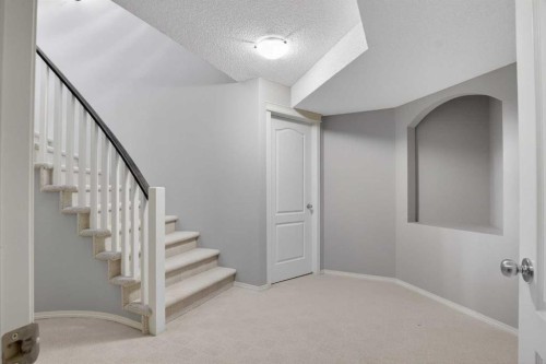 71 Springborough Green Sw, Calgary, AB - Indoor Photo Showing Other Room