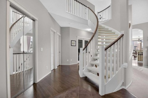 71 Springborough Green Sw, Calgary, AB - Indoor Photo Showing Other Room