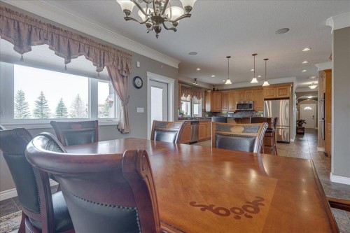 33550 Range Road 23, Rural Mountain View County, AB - Indoor Photo Showing Dining Room