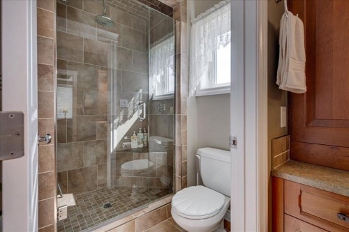 33550 Range Road 23, Rural Mountain View County, AB - Indoor Photo Showing Bathroom