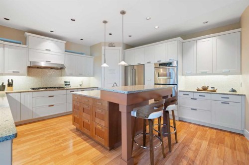 1308 21 Avenue Nw, Calgary, AB - Indoor Photo Showing Kitchen With Upgraded Kitchen