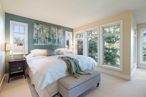 1308 21 Avenue Nw, Calgary, AB - Indoor Photo Showing Bedroom